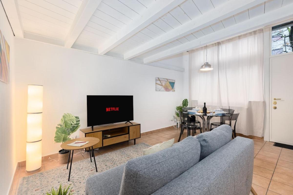Appartamento Loft - Duomo 18min-free Wifi Ac Metro M1 200m *
